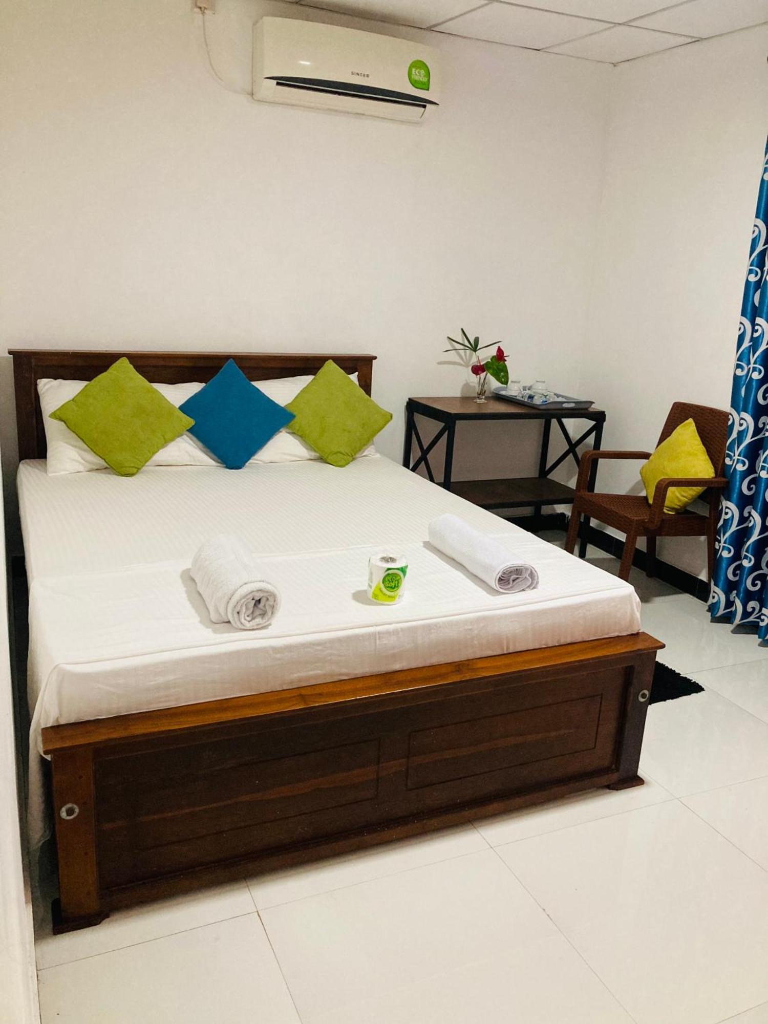 Malee Homestay Polonnaruwa Exterior foto