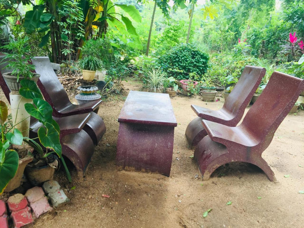 Malee Homestay Polonnaruwa Exterior foto